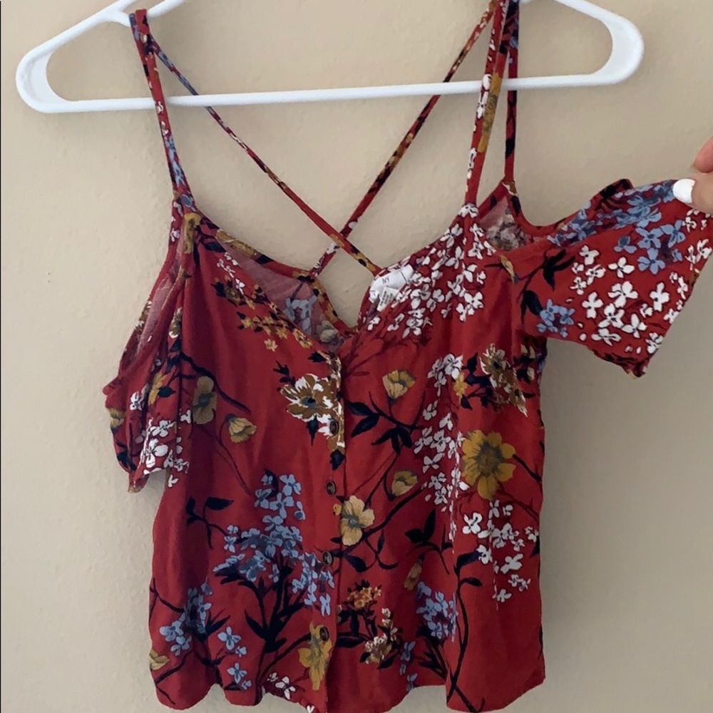 Open shoulder crop top